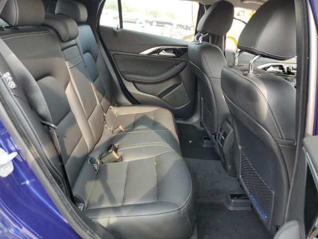 SJKCH5CR7JA049413 - 2018 INFINITI QX30 BASE BLUE photo 10