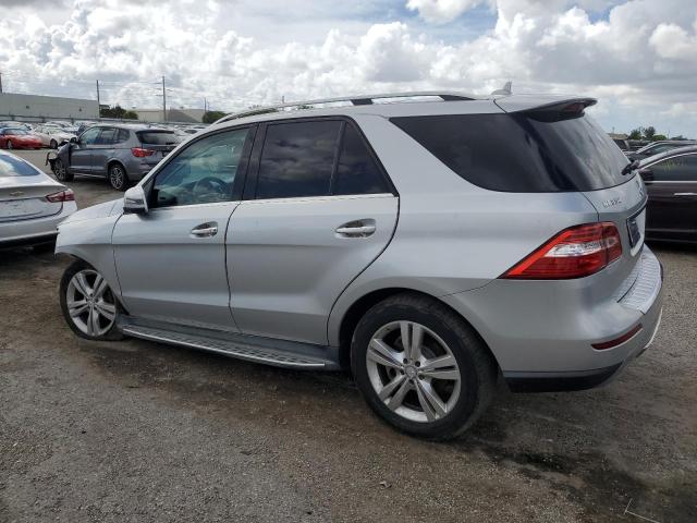 4JGDA5JB0DA153159 - 2013 MERCEDES-BENZ ML 350 SILVER photo 2