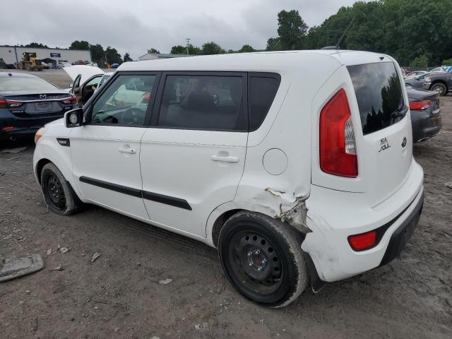 KNDJT2A50D7774067 - 2013 KIA SOUL WHITE photo 2