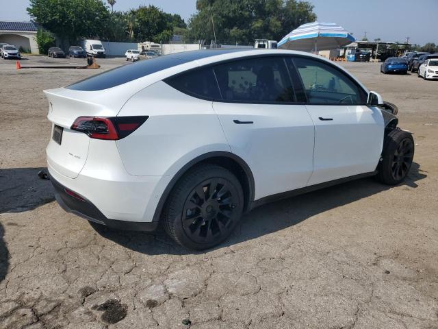 7SAYGDEE8NF558331 - 2022 TESLA MODEL Y WHITE photo 3