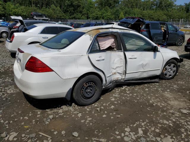 1HGCM56457A104255 - 2007 HONDA ACCORD LX WHITE photo 3