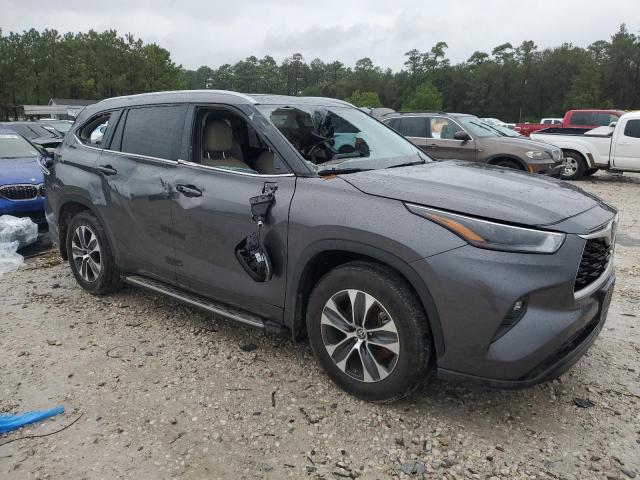 5TDGZRAH7NS541175 - 2022 TOYOTA HIGHLANDER XLE ნაცრისფერი ფოტო 4