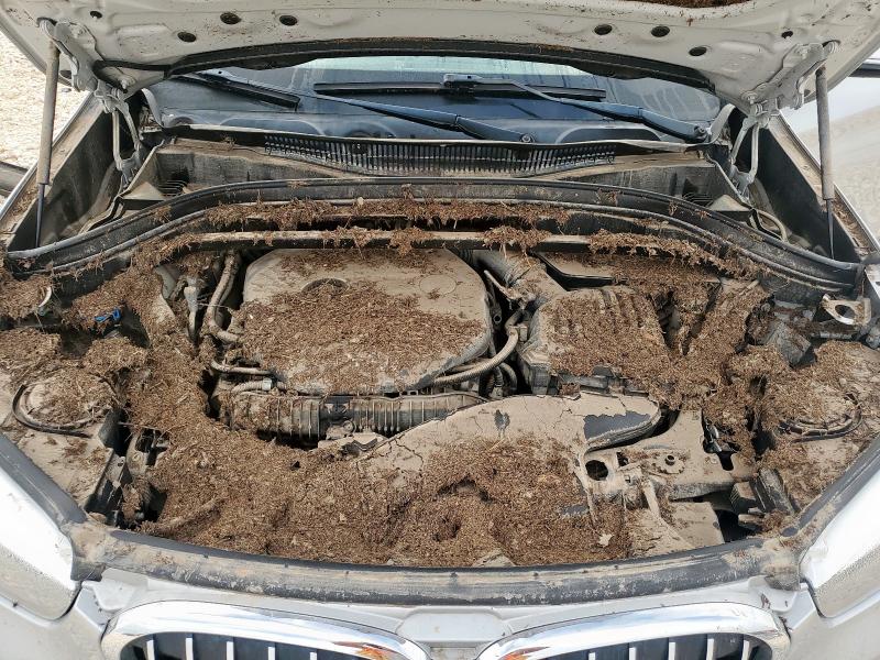 WBXHU7C33J5H43803 - 2018 BMW X1 SDRIVE28I SILVER photo 12