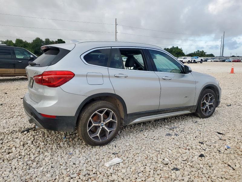 WBXHU7C33J5H43803 - 2018 BMW X1 SDRIVE28I SILVER photo 3