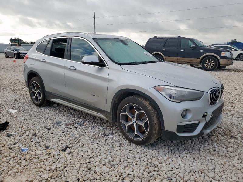 WBXHU7C33J5H43803 - 2018 BMW X1 SDRIVE28I SILVER photo 4