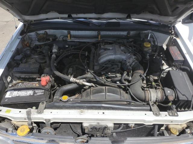 JN8AR05Y3XW301785 - 1999 NISSAN PATHFINDER LE WHITE photo 11