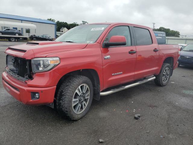 5TFDY5F19JX748035 - 2018 TOYOTA TUNDRA CREWMAX SR5 RED photo 1