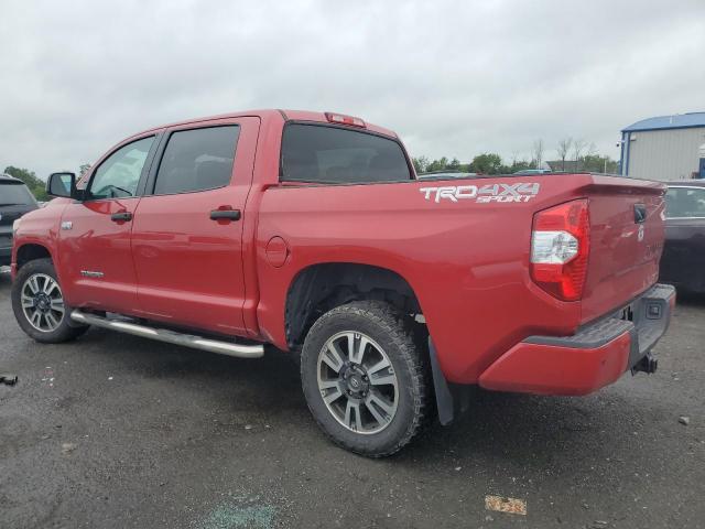 5TFDY5F19JX748035 - 2018 TOYOTA TUNDRA CREWMAX SR5 RED photo 2