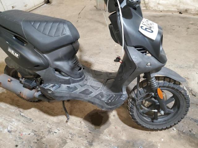 RFVPMP206K1015601 - 2019 GENUINE SCOOTER CO. ROUGHHOUSE 50 BLACK photo 9