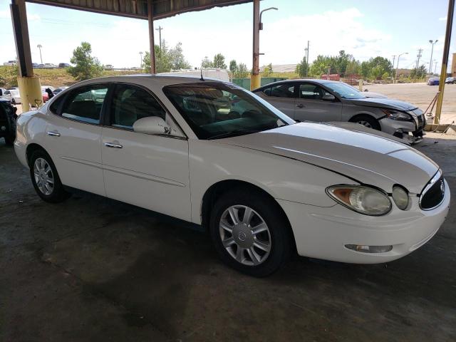 2G4WC532X51229269 - 2005 BUICK LACROSSE CX WHITE photo 4