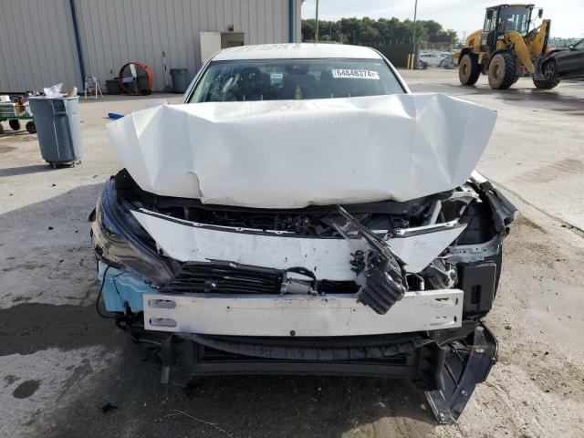 1N4BL4DV1PN378814 - 2023 NISSAN ALTIMA SV WHITE photo 5