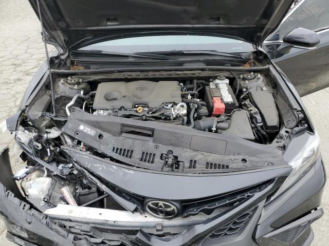 4T1G11AKXPU826015 - 2023 TOYOTA CAMRY SE NIGHT SHADE BLACK photo 11