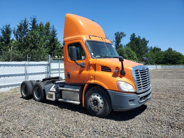 2012 FREIGHTLINER CASCADIA 1, null