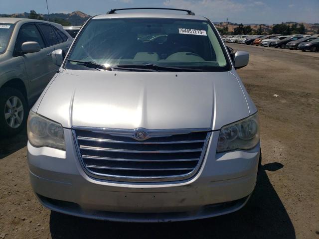 2A4RR5D13AR501009 - 2010 CHRYSLER TOWN & COU TOURING 银色 照片 5