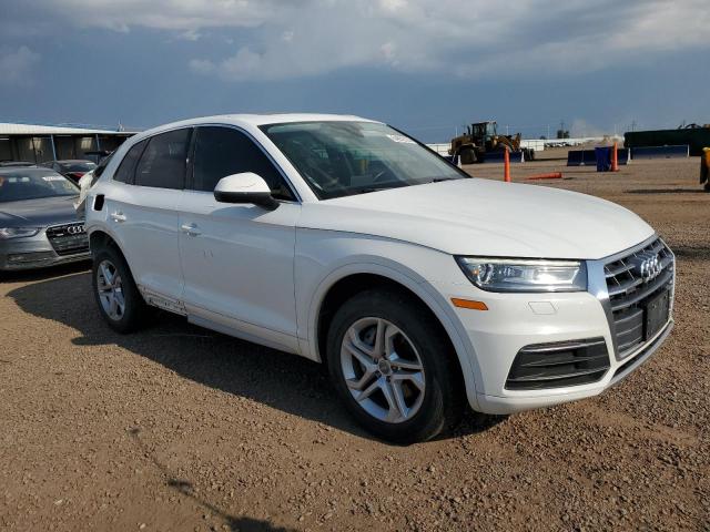 WA1ANAFY8K2132174 - 2019 AUDI Q5 PREMIUM WHITE photo 4