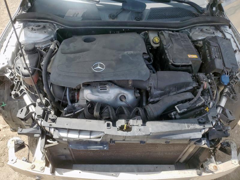 WDCTG4EB1GJ204654 - 2016 MERCEDES-BENZ GLA 250 SILVER photo 11