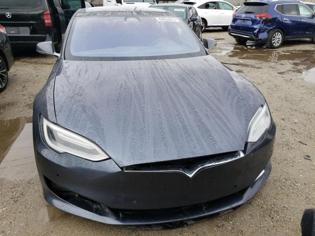 5YJSA1E41JF284412 - 2018 TESLA MODEL S Մոխրագույն լուսանկար 5