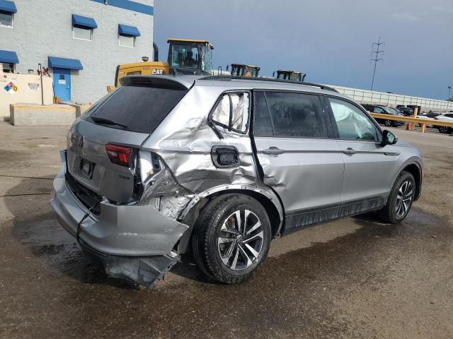 3VVFB7AX1RM030564 - 2024 VOLKSWAGEN TIGUAN S 银色 照片 3