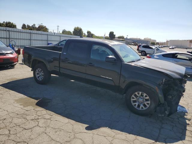 3TMDZ5BN1JM037991 - 2018 TOYOTA TACOMA DOUBLE CAB BLACK photo 4