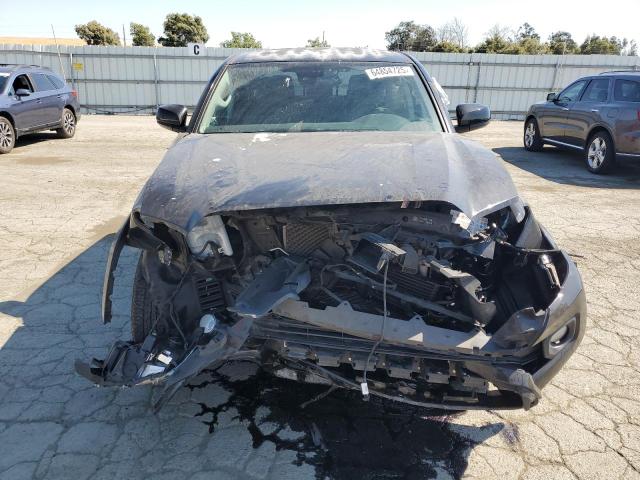 3TMDZ5BN1JM037991 - 2018 TOYOTA TACOMA DOUBLE CAB BLACK photo 5