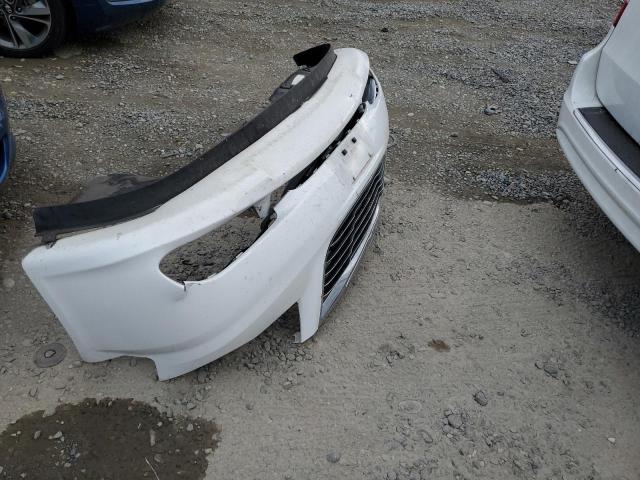 2C4RC1BG9GR121530 - 2016 CHRYSLER TOWN & COU TOURING WHITE photo 13