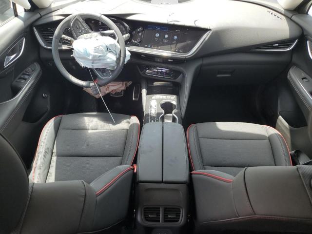 LRBFZNR44PD146714 - 2023 BUICK ENVISION ESSENCE RED photo 8