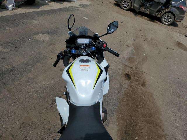 MLHPC6256M5201246 - 2021 HONDA CBR500 RA WHITE photo 5