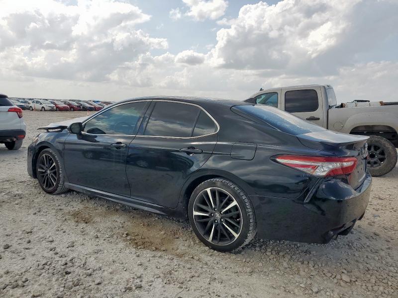 4T1B61HK6JU099089 - 2018 TOYOTA CAMRY XSE Қара фото 2
