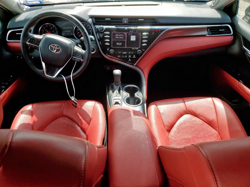 4T1B61HK6JU099089 - 2018 TOYOTA CAMRY XSE Қара фото 8