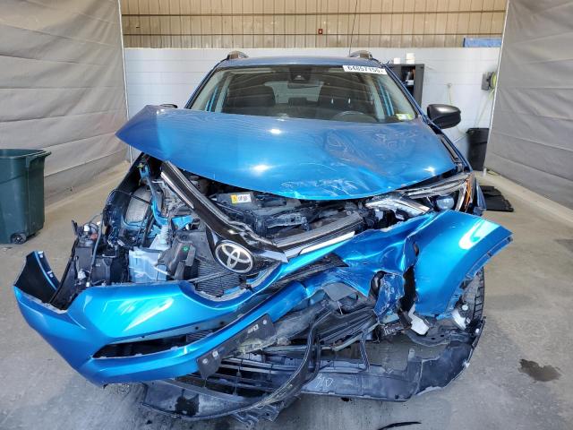JTMBFREVXHJ701490 - 2017 TOYOTA RAV4 LE BLUE photo 5