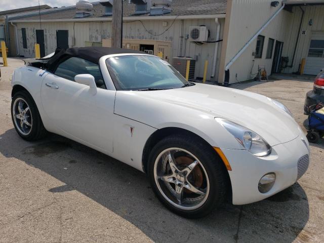 1G2MB35B26Y118332 - 2006 PONTIAC SOLSTICE WHITE photo 4