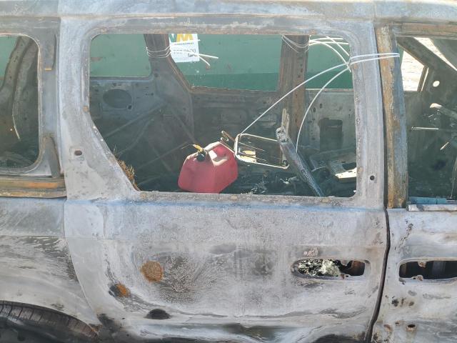 1C4GP45R34B561893 - 2004 CHRYSLER TOWN & COU 烧焦的 照片 11