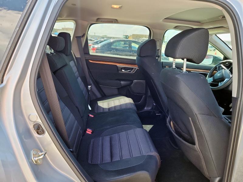 2HKRW2H58JH674239 - 2018 HONDA CR-V EX SILVER photo 11