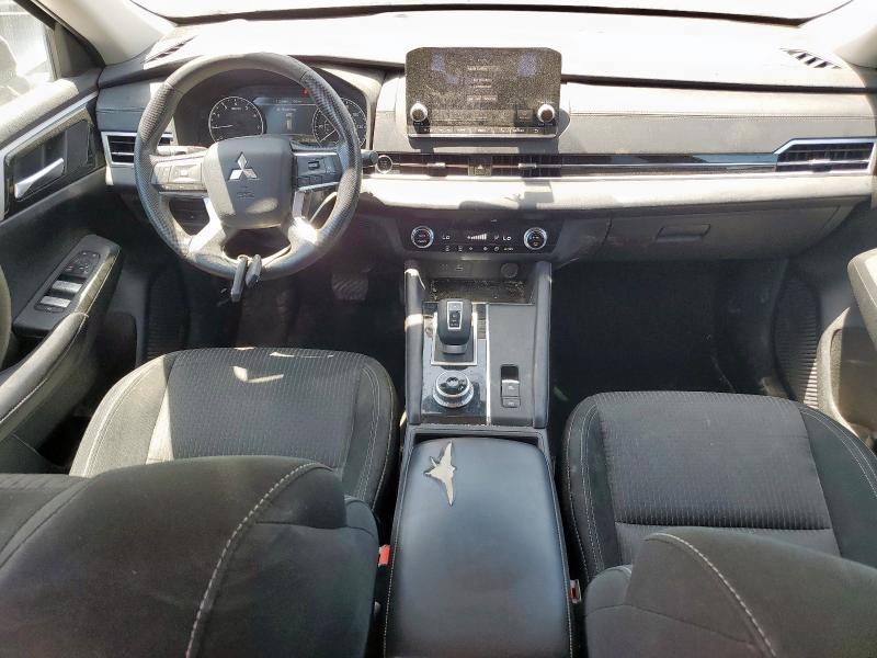 JA4J3TA88NZ064642 - 2022 MITSUBISHI OUTLANDER ES BLACK photo 8