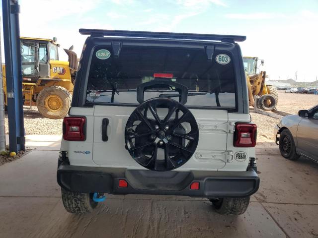 1C4JJXP62NW266791 - 2022 JEEP WRANGLER U SAHARA 4XE WHITE photo 6