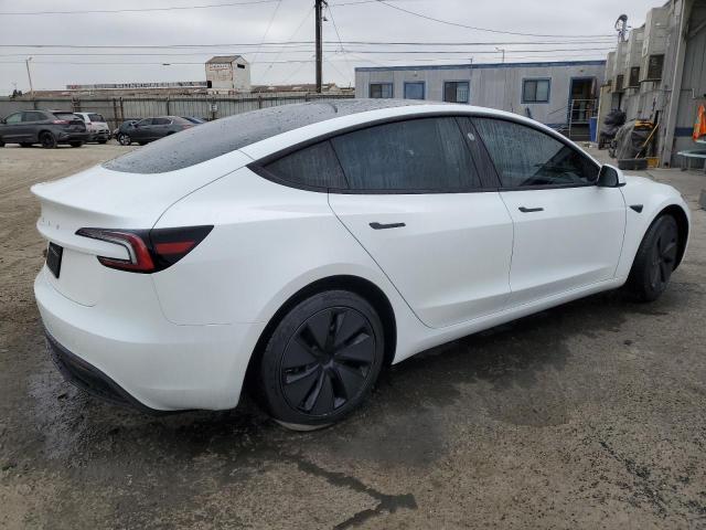 5YJ3E1EA7SF893875 - 2025 TESLA MODEL 3 WHITE photo 3