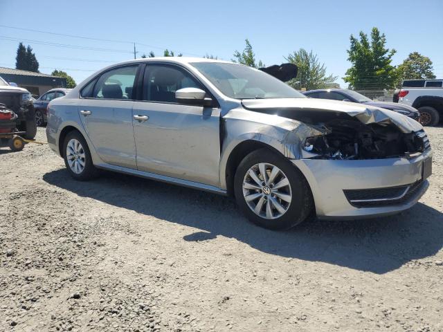 1VWAT7A34EC077454 - 2014 VOLKSWAGEN PASSAT S SILVER photo 4