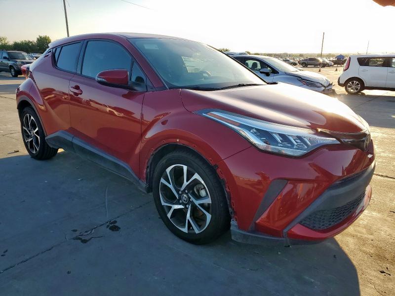 JTNKHMBX0L1090974 - 2020 TOYOTA C-HR XLE RED photo 4