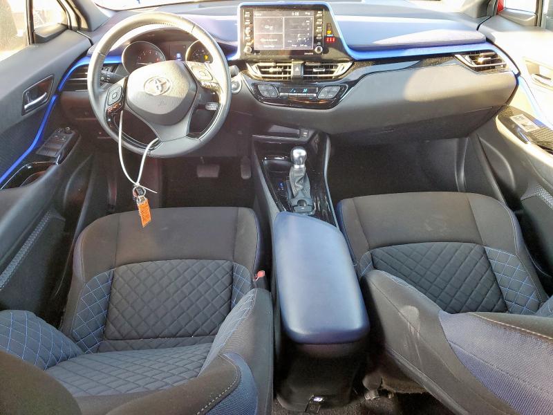 JTNKHMBX0L1090974 - 2020 TOYOTA C-HR XLE RED photo 8