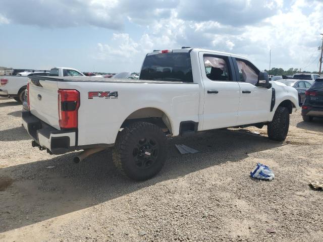 1FT8W2BN2PEE10284 - 2023 FORD F250 SUPER DUTY WHITE photo 3