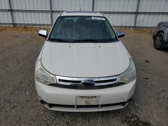 1FAHP37N69W107328 - 2009 FORD FOCUS SEL WHITE photo 5