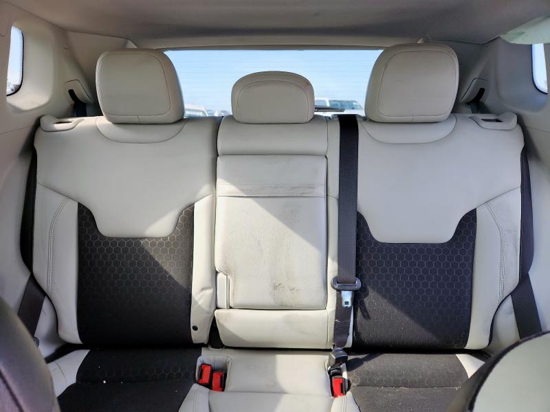 3C4NJCBB5KT636714 - 2019 JEEP COMPASS LATITUDE أسود صورة 10