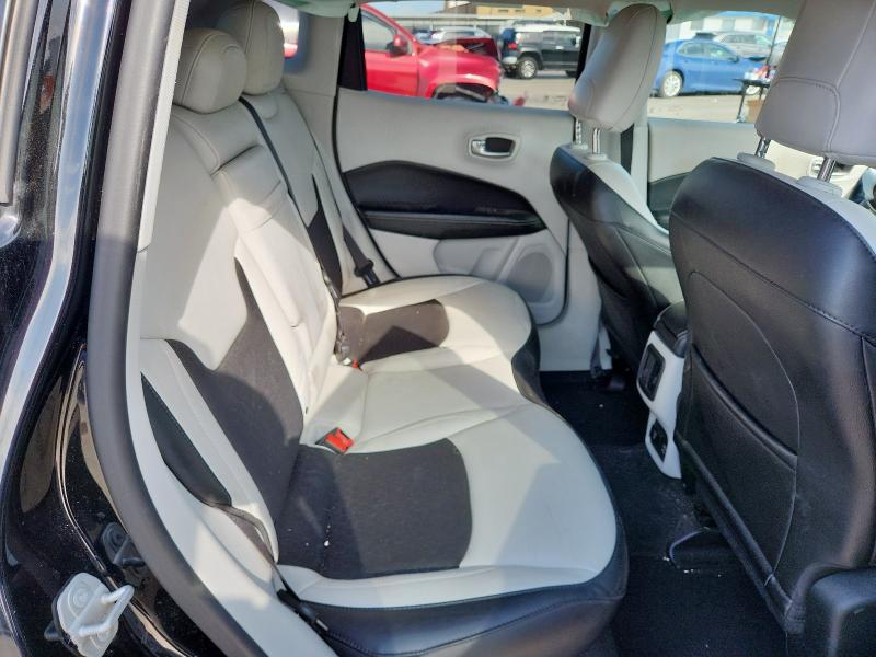 3C4NJCBB5KT636714 - 2019 JEEP COMPASS LATITUDE أسود صورة 11