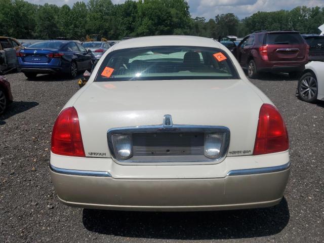 1LNHM81WX6Y608767 - 2006 LINCOLN TOWN CAR SIGNATURE أبيض صورة 6