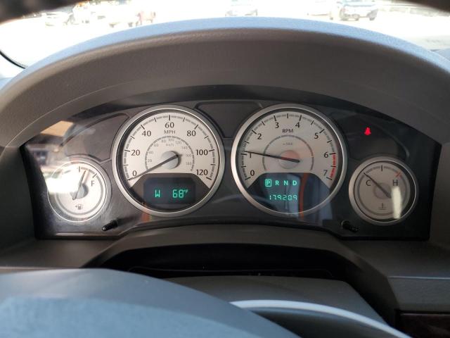 2A4RR5D19AR421102 - 2010 CHRYSLER TOWN & COU TOURING WHITE photo 9