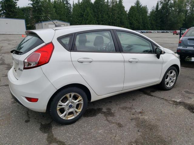 3FADP4EJ5GM174701 - 2016 FORD FIESTA SE WHITE photo 3