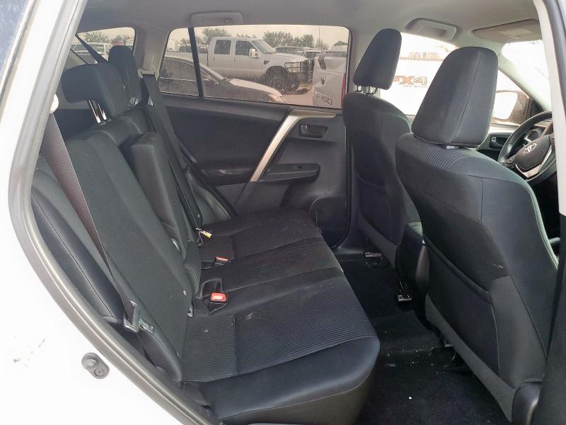 2T3ZFREV6FW199994 - 2015 TOYOTA RAV4 LE WHITE photo 11