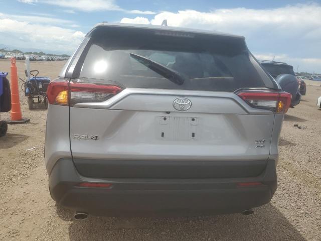 2T3P1RFV9RC463574 - 2024 TOYOTA RAV4 XLE SILVER photo 6