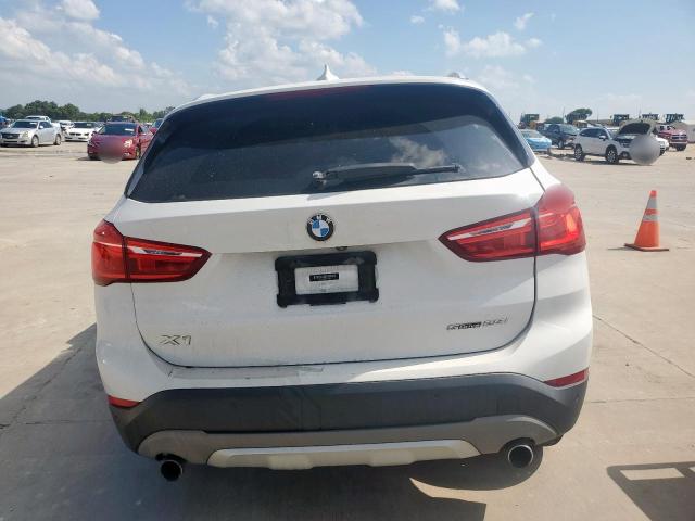 WBXHU7C57K3H45424 - 2019 BMW X1 SDRIVE28I WHITE photo 6