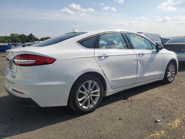 3FA6P0LU1LR240172 - 2020 FORD FUSION SE WHITE photo 3